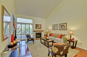 1516 Fairway Green Cir San-large-005-Living Room-1500x997-72dpi