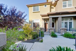 1277 Avenida Benito Front