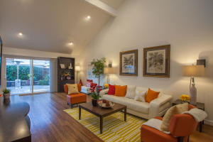 1279 Laveille Ct San Jose CA-large-004-Living Room-1500x1000-72dpi