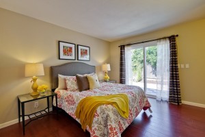 017_master-bedroom