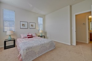021_master-bedroom