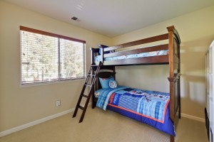 037_bedroom