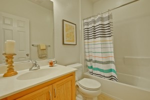 040_bathroom