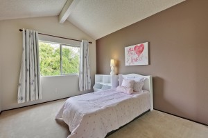 040_bedroom