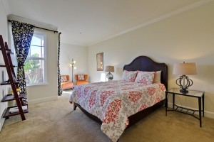 020_master-bedroom