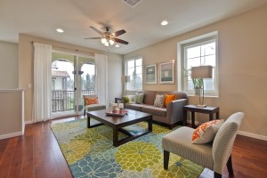 004_Living Room