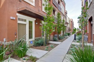 005_Front