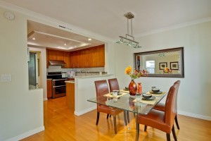 009_Dining Room